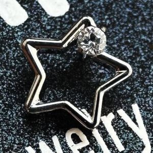 Estrella hueca con cristal engarzado