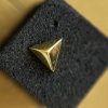 top triangulo oro 18k
