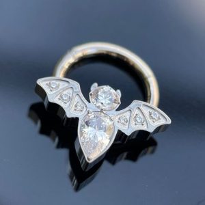 Argolla bisagra murciélago cristal