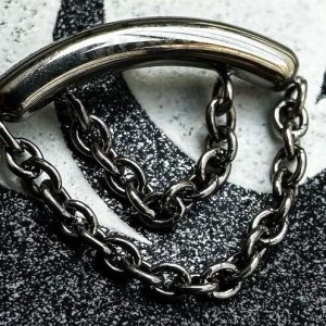 Barra lisa con cadenas