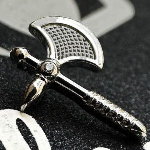 Hacha con cristal cristal