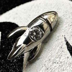 Nave espacial con cristal